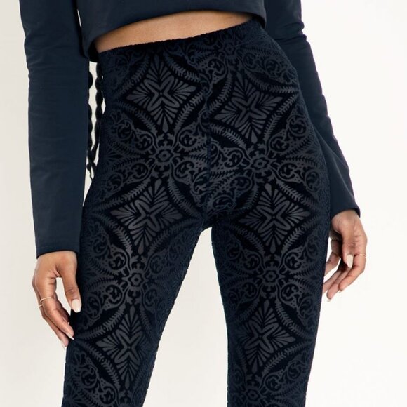 Blackmilk - Burned Velvet High Waisted Leggings - Picture 1 of 12